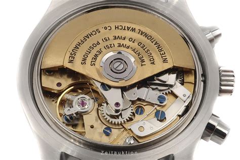 iwc caliber 7922 movement.